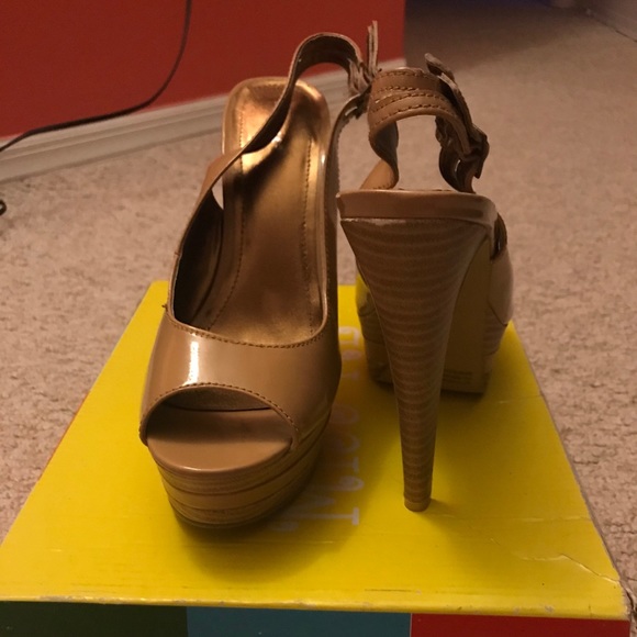 Never worn Miss me tan heel - Picture 4 of 4